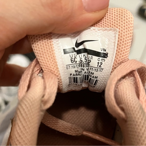 Nike Air Max - Picture 3 of 3